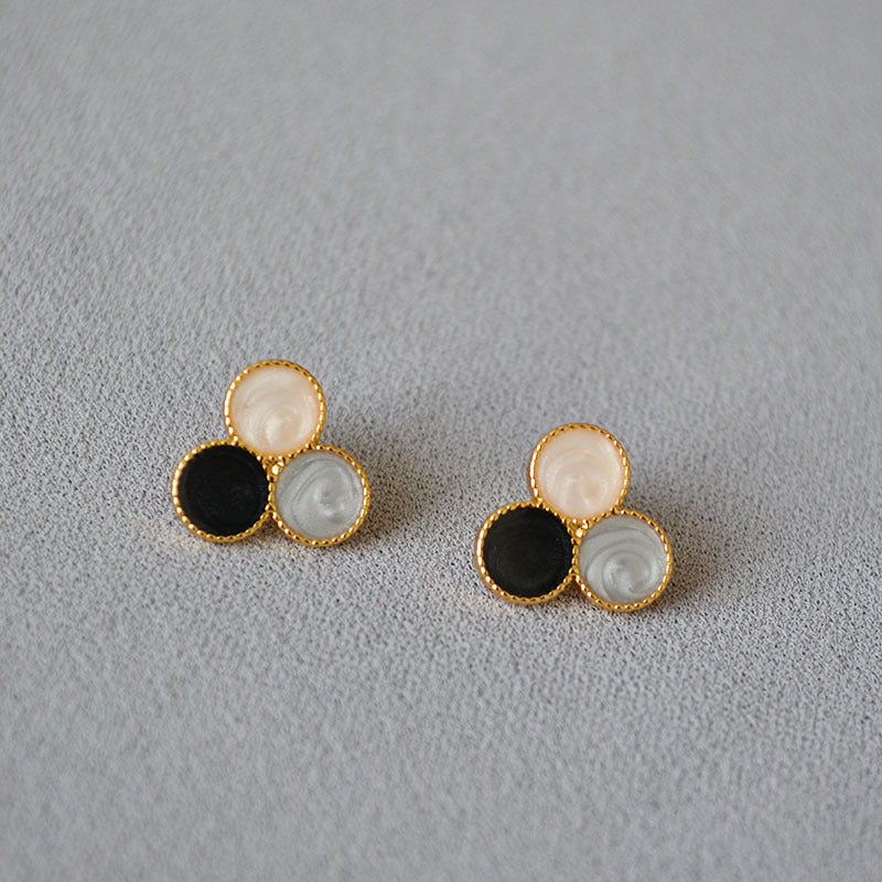 Romantic Silver Earring for Special Moments