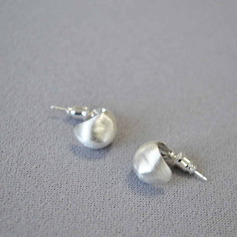 Beautiful Silver Earring with Unique Style