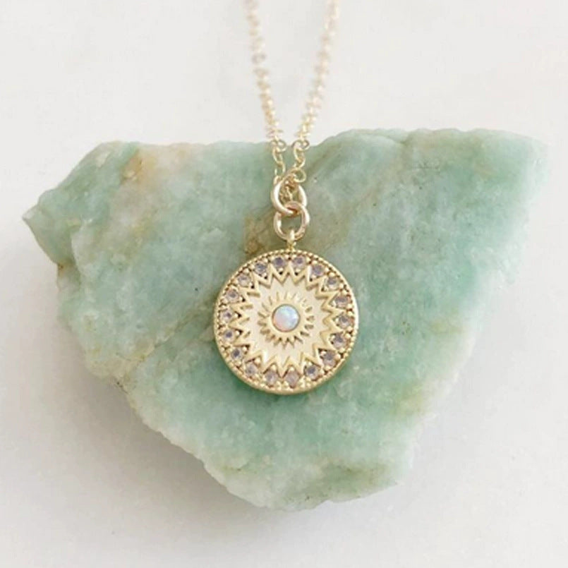 Beautiful Gold Necklace with Unique Style