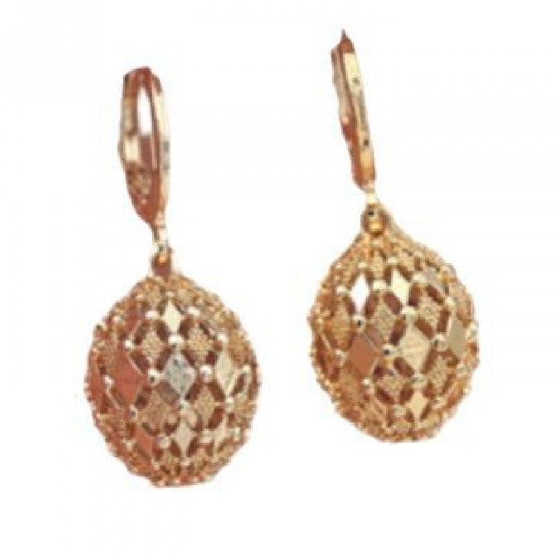 Beautiful Gold Earring with Unique Style