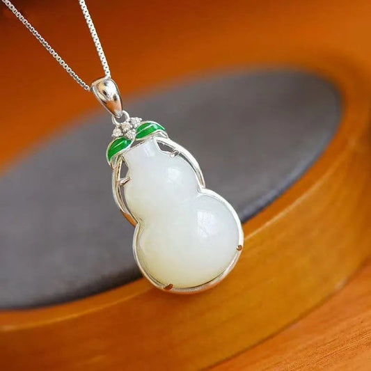 Classic Gold Necklace with Timeless Appeal