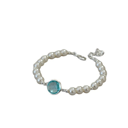 Classic Pearl Bracelet with Timeless Appeal