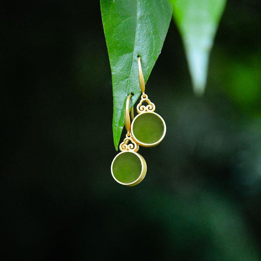 Classic Gold Earring with Timeless Appeal