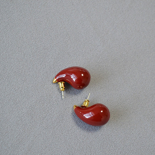 Classic Silver Earring with Timeless Appeal