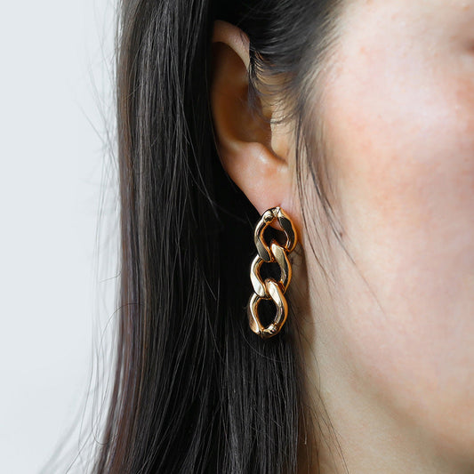 Stunning Gold Earring for Daily Wear