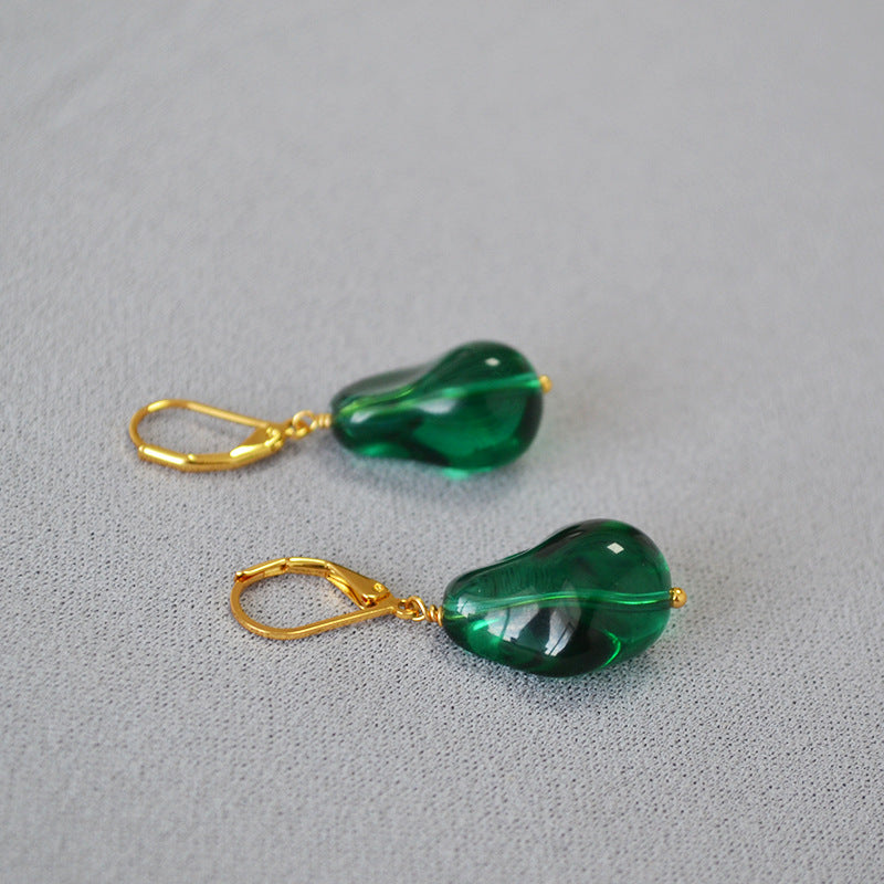 Classic Pearl Earring with Timeless Appeal