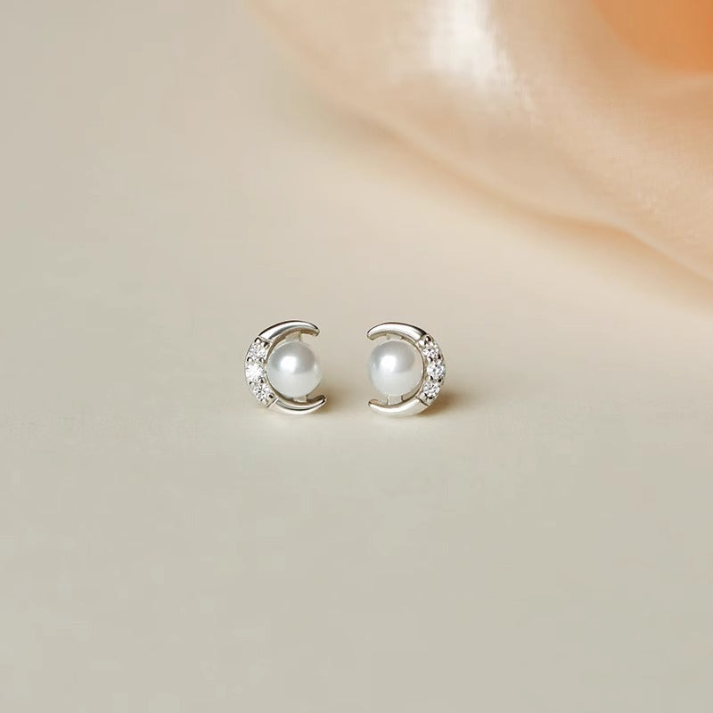 Charming Pearl Earring for Any Occasion