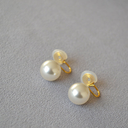 Charming Pearl Earring for Any Occasion