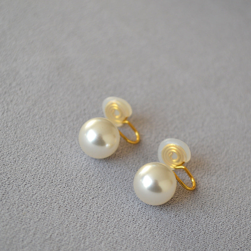 Charming Pearl Earring for Any Occasion