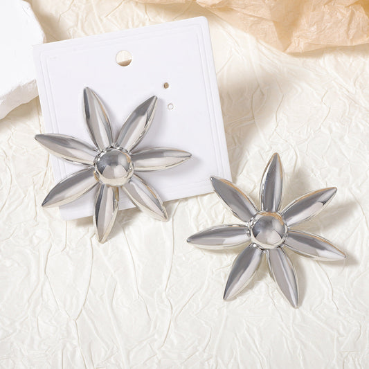 Classic Earring with Timeless Appeal