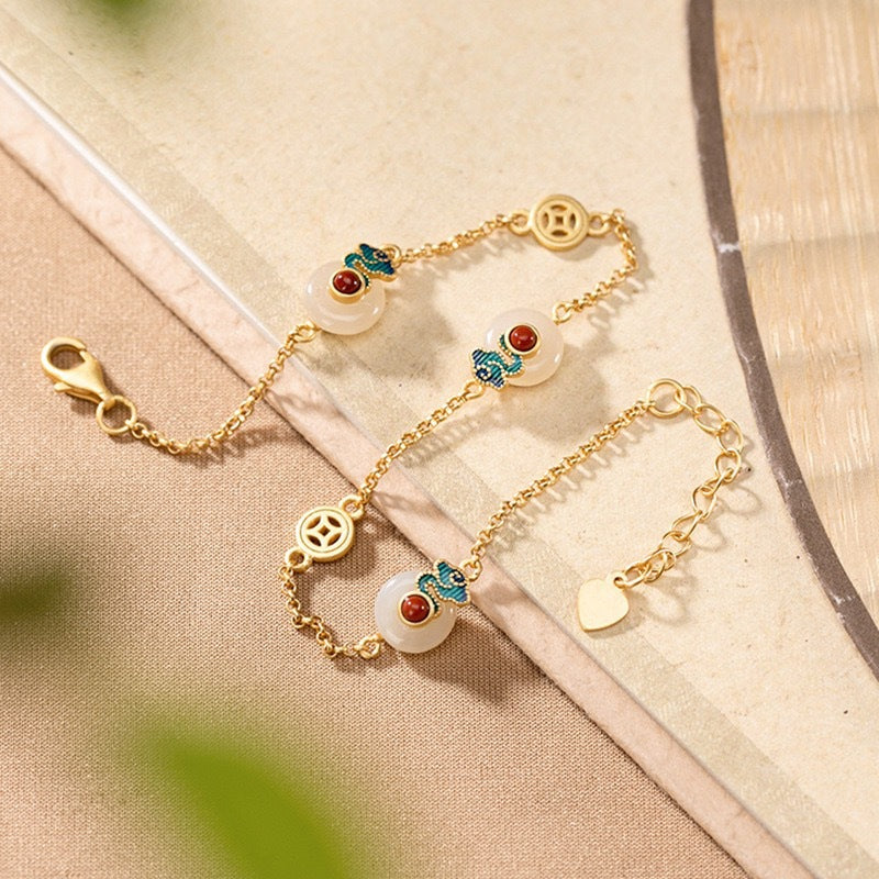 Classic Silver Bracelet with Timeless Appeal