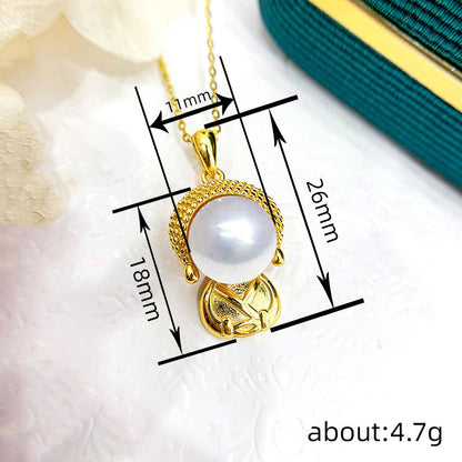 Classic Pearl Necklace with Timeless Appeal