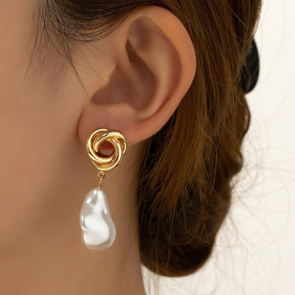 Beautiful Pearl Earring with Unique Style
