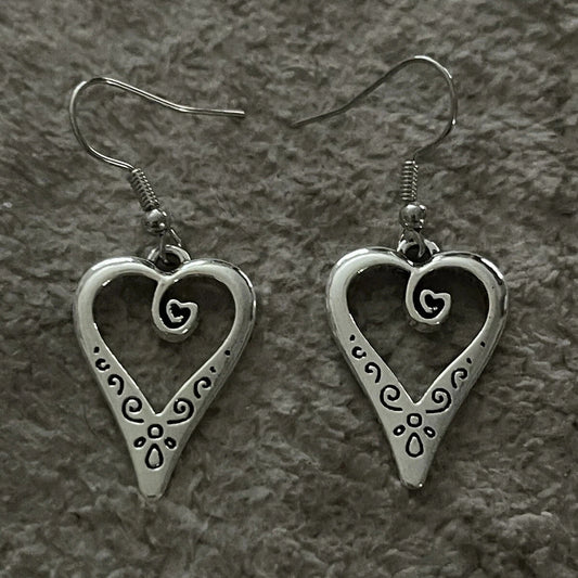 Charming Earring for Any Occasion