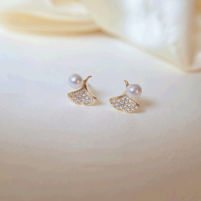Delicate Artisan Pearl Earring