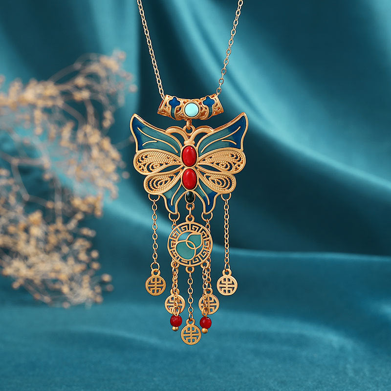 Beautiful Gold Necklace with Unique Style