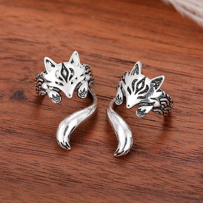 Classic Silver Ring with Timeless Appeal