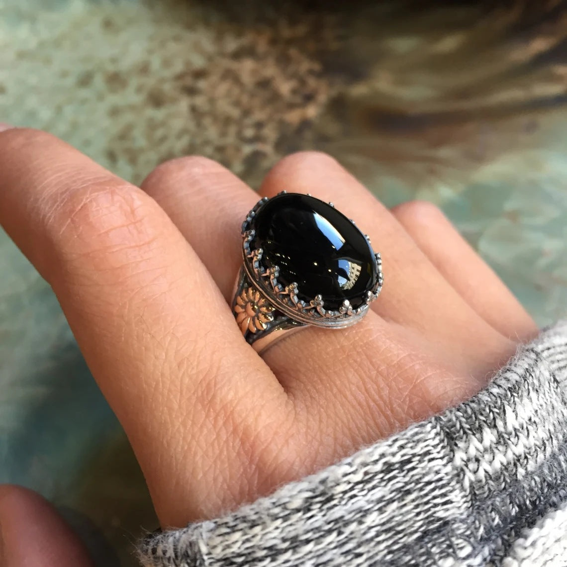 Charming Gold Ring for Any Occasion