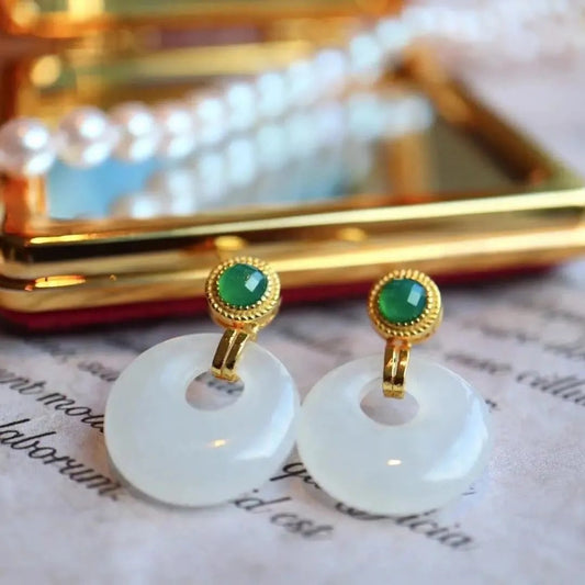 Elegant Silver Earring for Every Occasion