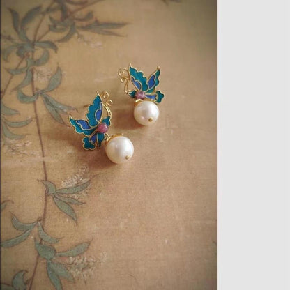 Charming Pearl Earring for Any Occasion