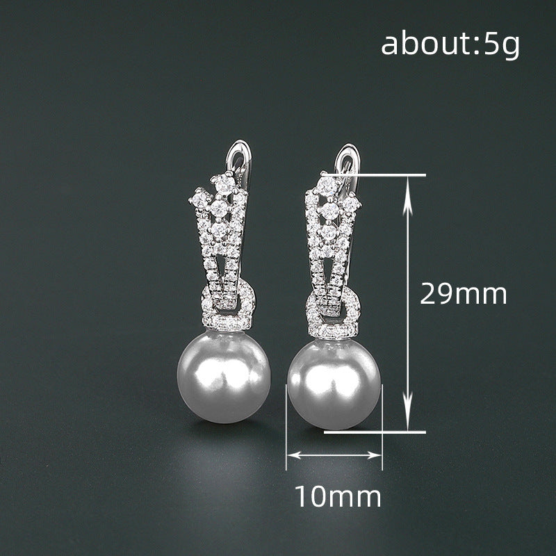 Classic Pearl Earring with Timeless Appeal
