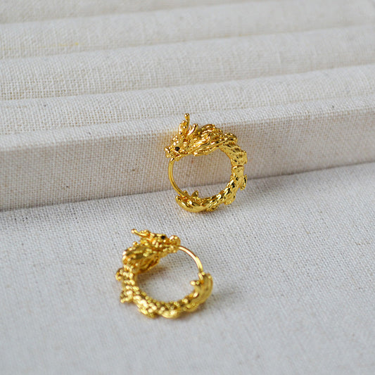 Classic Gold Earring with Timeless Appeal
