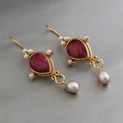 Beautiful Pearl Earring with Unique Style