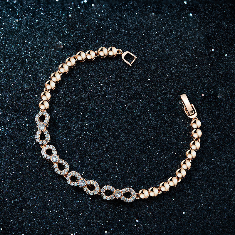 Beautiful Gold Bracelet with Unique Style