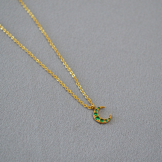 Beautiful Gold Necklace with Unique Style
