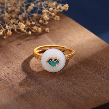 Charming Silver Ring for Any Occasion