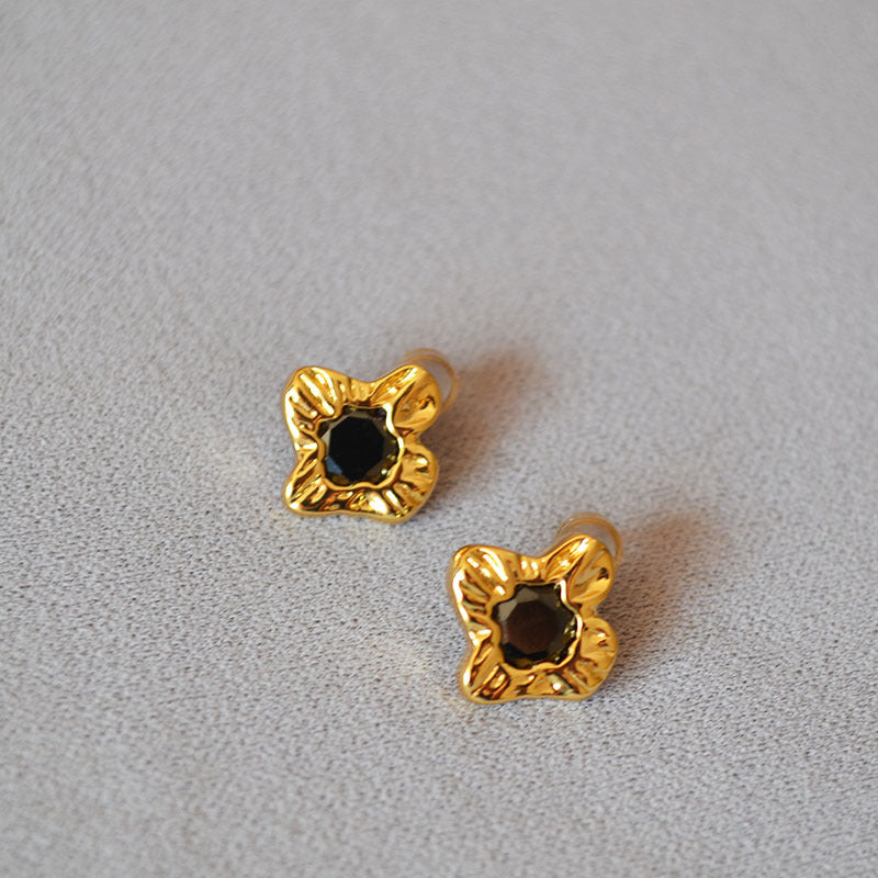 Elegant Gold Earring for Every Occasion