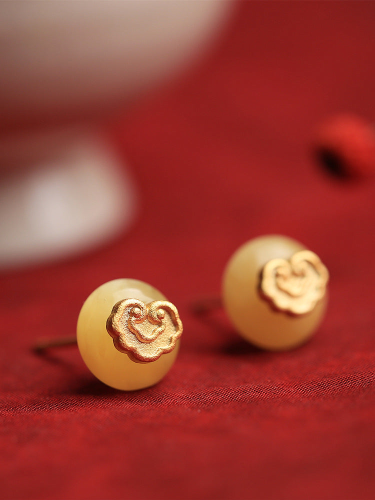 Beautiful Gold Earring with Unique Style