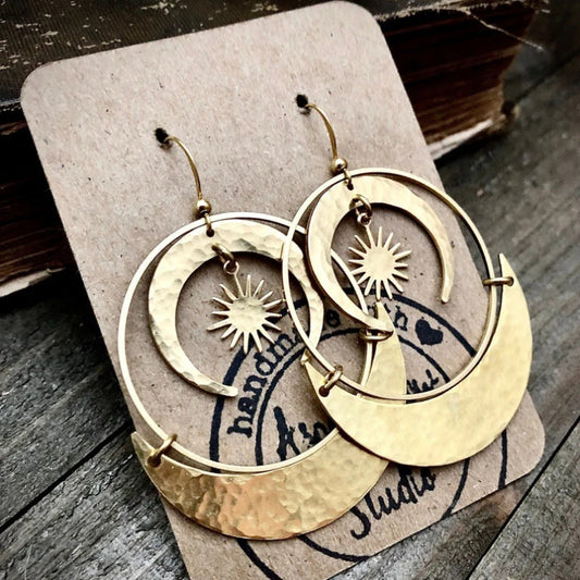 Charming Earring for Any Occasion