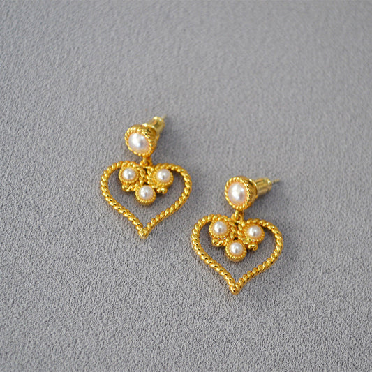 Beautiful Silver Earring with Unique Style