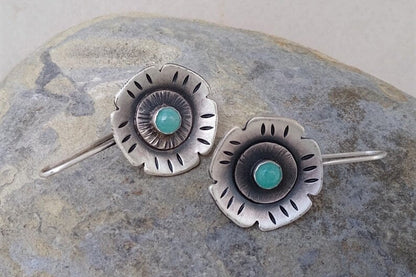 Beautiful Gold Earring with Unique Style