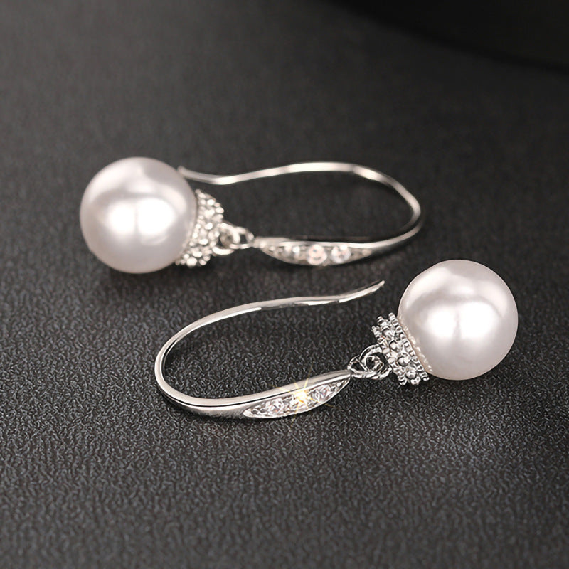 Romantic Pearl Earring for Special Moments