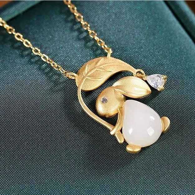 Beautiful Gold Set with Unique Style
