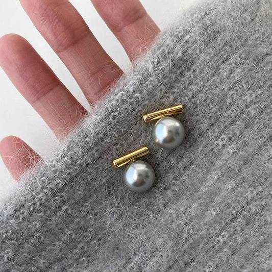 Charming Pearl Earring for Any Occasion