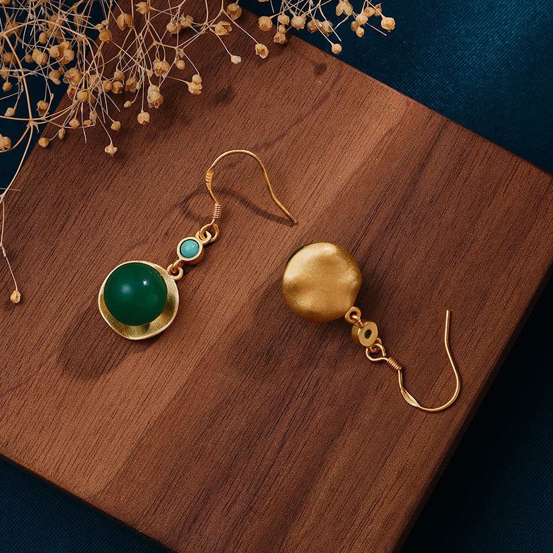 Charming Gold Earring for Any Occasion