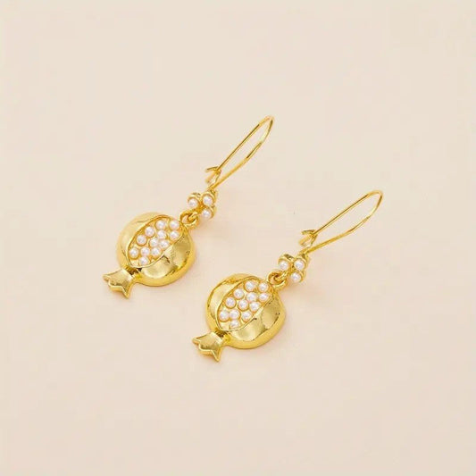 Charming Pearl Earring for Any Occasion