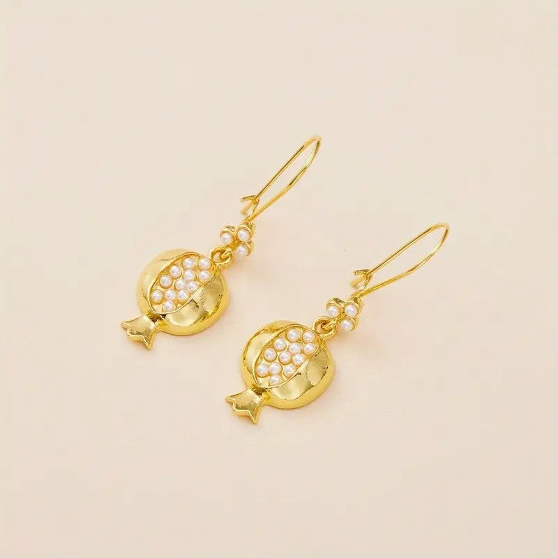 Charming Pearl Earring for Any Occasion