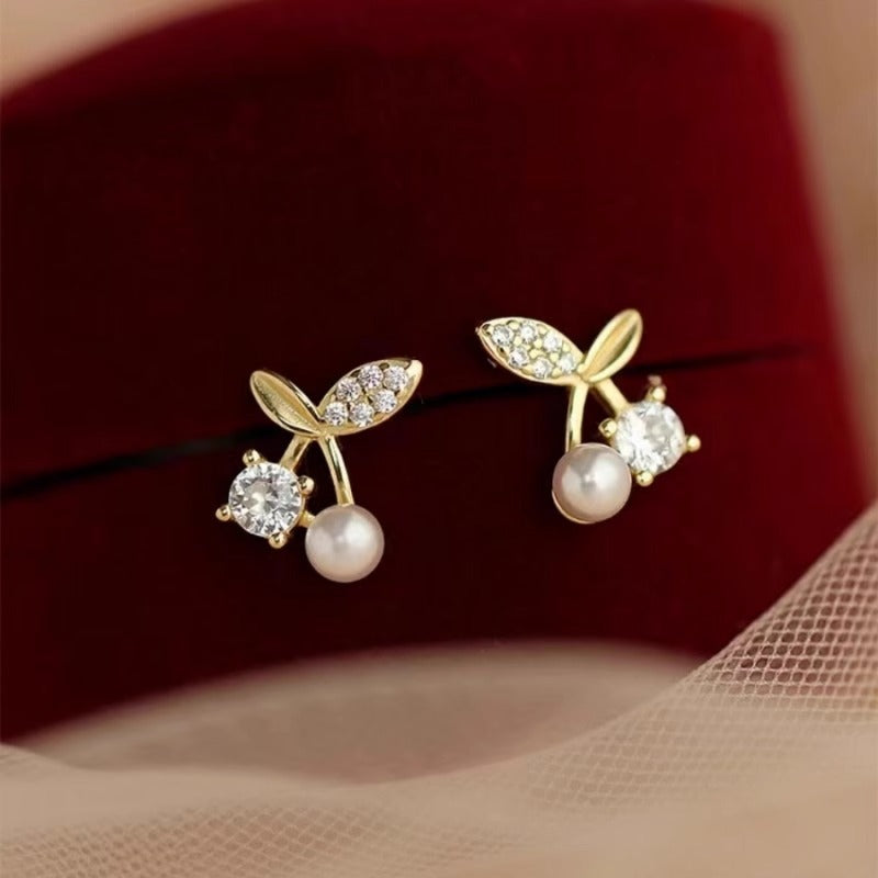 Romantic Pearl Earring for Special Moments
