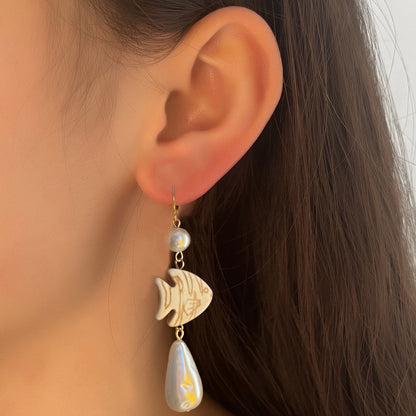 Beautiful Pearl Earring with Unique Style