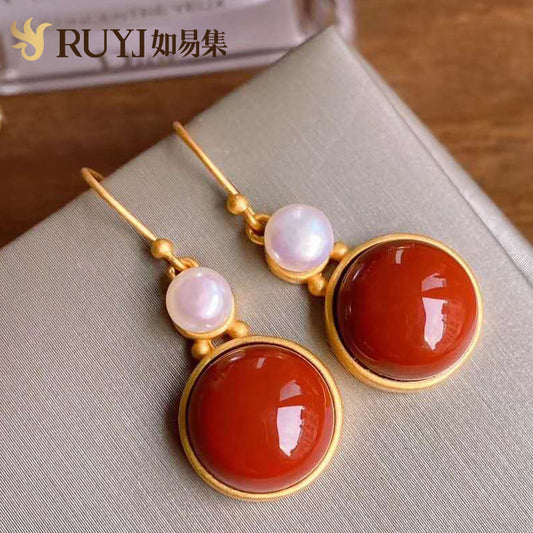 Charming Gold Earring for Any Occasion