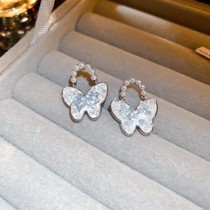 Romantic Pearl Earring for Special Moments