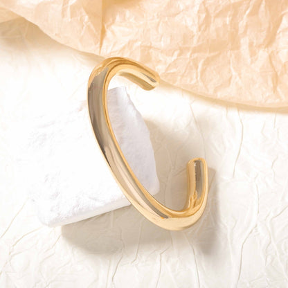Romantic Bracelet for Special Moments