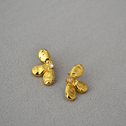Beautiful Gold Earring with Unique Style
