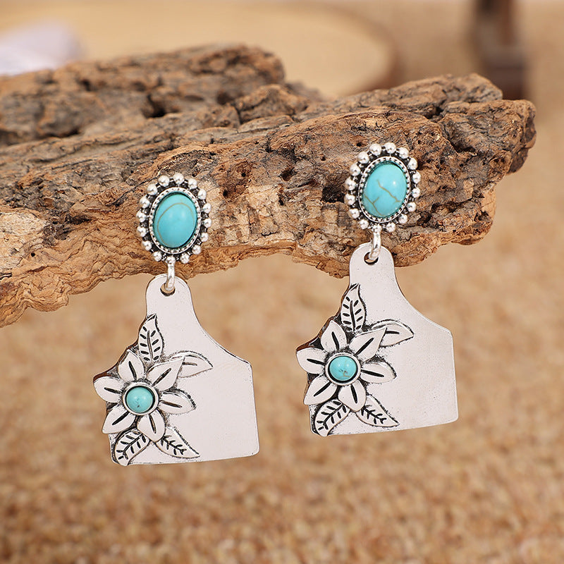 Charming Earring for Any Occasion