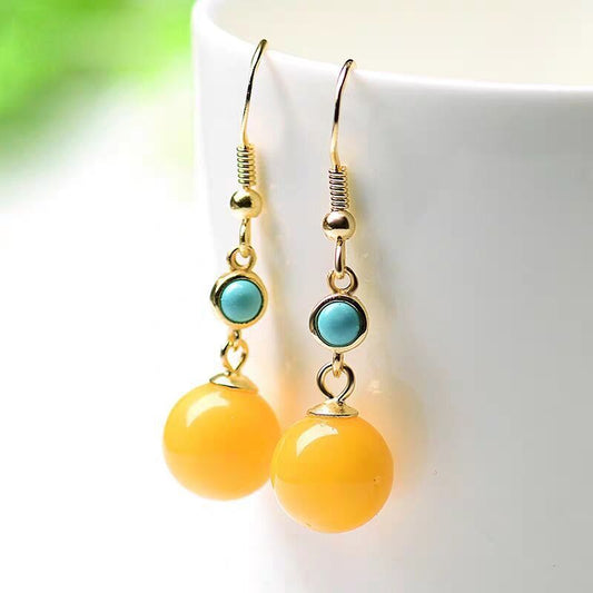 Romantic Gold Earring for Special Moments