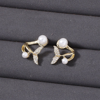 Beautiful Gold Earring with Unique Style